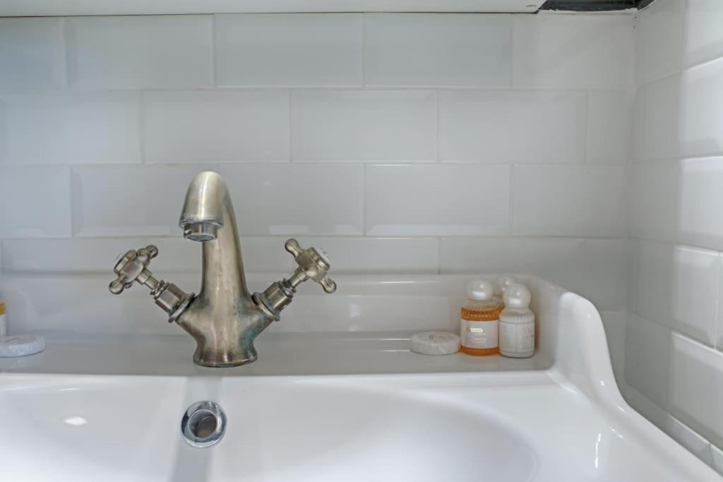 Mykeypers - Fantastic Designed Parisan Loft 2Br/6P- Le Marais Daire Dış mekan fotoğraf